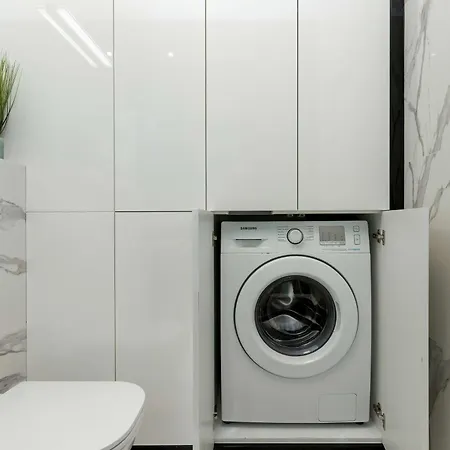 Hallera Chic For 4 Guests With Balcony & Parking By Renters *