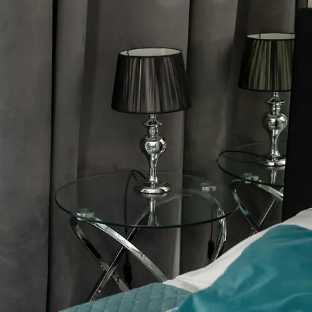 Hallera Chic For 4 Guests With Balcony & Parking By Renters Apartmán