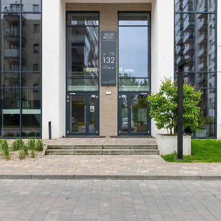 Hallera Chic For 4 Guests With Balcony & Parking By Renters Gdansk