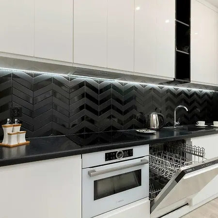 Hallera Chic For 4 Guests With Balcony & Parking By Renters Apartment