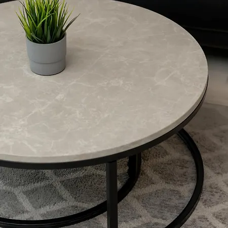 Daire Hallera Chic For 4 Guests With Balcony & Parking By Renters